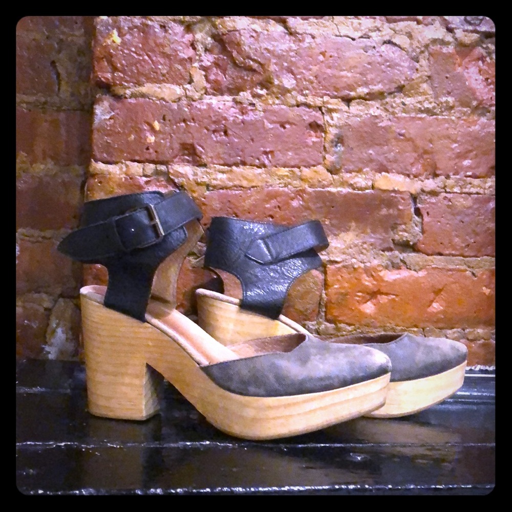 Free People Clogs